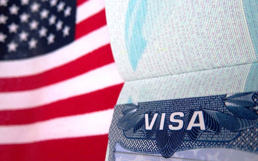 ЕП призовава да отпаднат визите за САЩ за гражданите на България